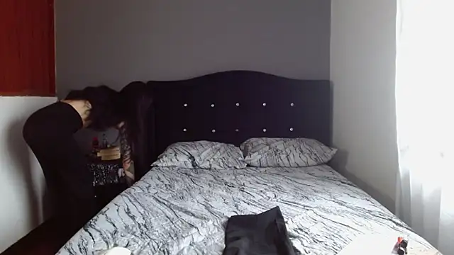 Emilia 1995 online show from October 2025 04:40:02 PM