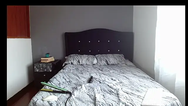 Emilia 1995 online show from February 2026 01:13:01 PM