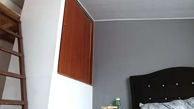Emilia 1995 online show from June 2026 02:33:01 PM