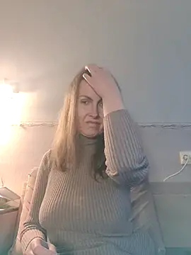 Evelina cute online show from December 2025 01:02:02 PM