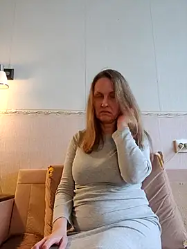 Evelina cute online show from April 2026 01:18:02 PM