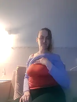 Evelina cute online show from November 2025 02:51:01 PM