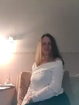 Evelina cute online show from December 2025 04:01:01 PM