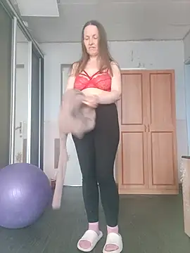 Snapshot of Evelina_cute chatting on March 2025 08:37:02 AM Evelina cute online show from March 2025 08:37:02 AM