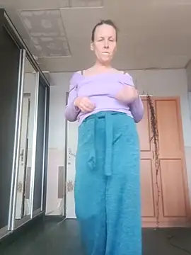 Evelina cute online show from November 2025 08:29:01 AM