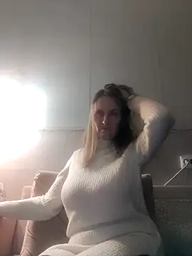 Snapshot of Evelina_cute chatting on February 2025 07:59:02 PM Evelina cute online show from February 2025 07:59:02 PM