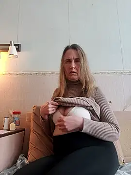 Evelina cute online show from February 2026 10:37:02 AM