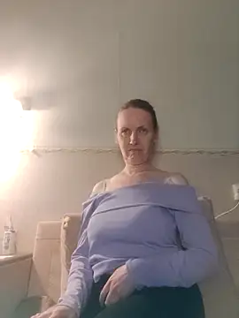 Evelina cute online show from October 2025 06:07:01 PM