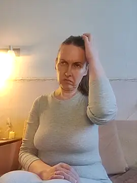 Evelina cute online show from February 2026 01:54:01 PM