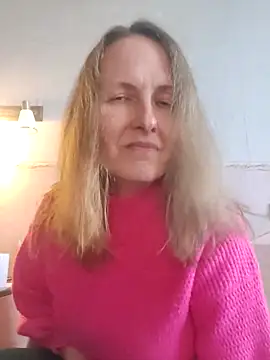 Snapshot of Evelina_cute chatting on October 2025 09:17:02 AM Evelina cute online show from October 2025 09:17:02 AM