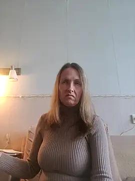 Evelina cute online show from November 2025 10:30:01 AM