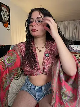 Snapshot of Antoniart_ chatting on February 2026 03:40:02 AM Antoniart online show from February 2026 03:40:02 AM