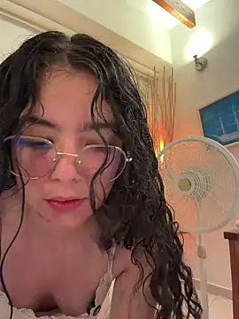 Antoniart  online show from April 2026 03:42:01 AM