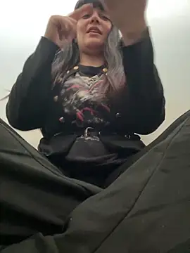 AmberGreyy  online show from February 2026 04:40:02 PM