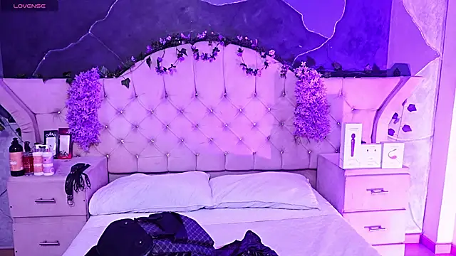 AmberGreyy  online show from June 2026 06:14:02 PM