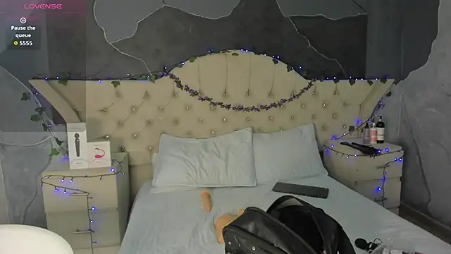 AmberGreyy  online show from November 2025 01:16:02 PM