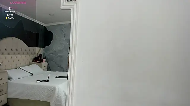 AmberGreyy  online show from September 2025 06:15:01 PM