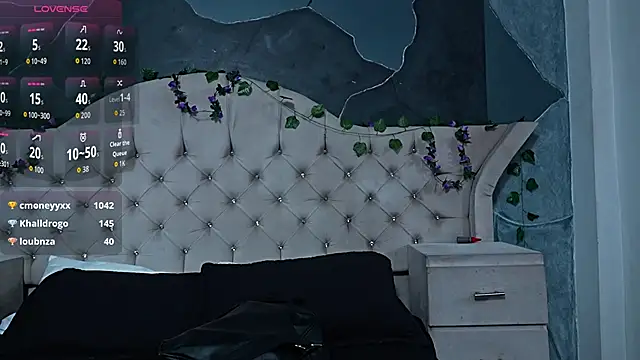 AmberGreyy  online show from April 2026 05:08:01 PM