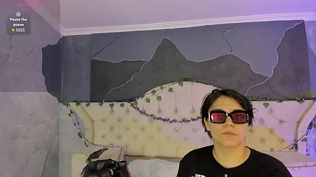 AmberGreyy  online show from November 2025 06:11:01 PM