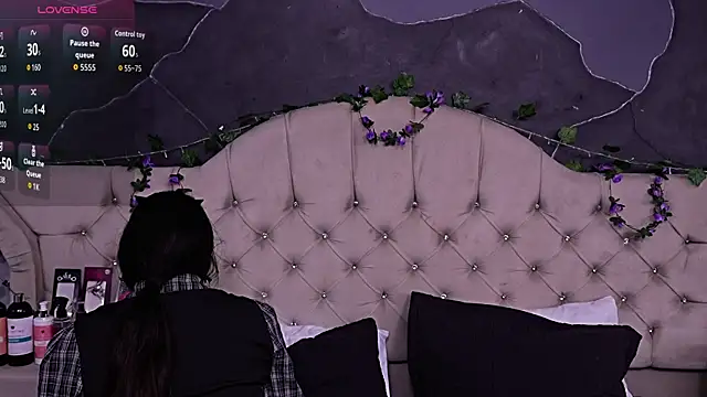 AmberGreyy  online show from March 2026 05:03:01 PM