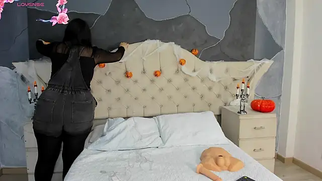 AmberGreyy  online show from October 2025 05:12:02 PM