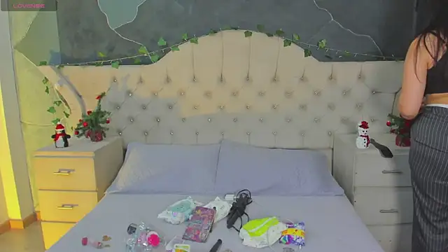 AmberGreyy  online show from December 2025 05:17:02 PM