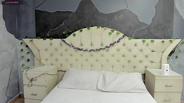 AmberGreyy  online show from November 2025 06:07:02 PM