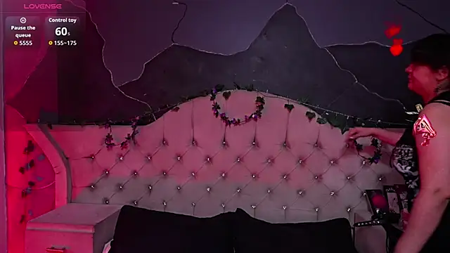 AmberGreyy  online show from April 2026 05:14:01 PM