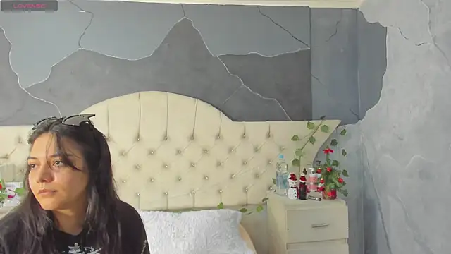 AmberGreyy  online show from December 2025 05:26:02 PM