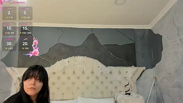 AmberGreyy  online show from October 2025 05:13:02 PM