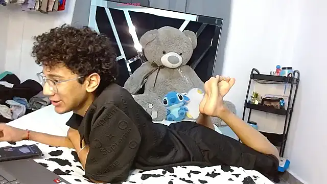 harrytwink18 online show from February 2026 06:16:01 PM