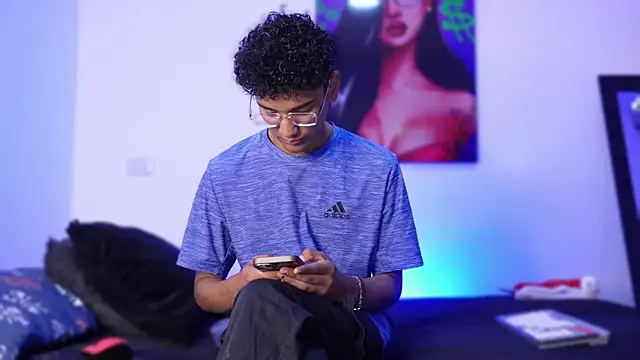 harrytwink18 online show from December 2024 01:25:01 PM