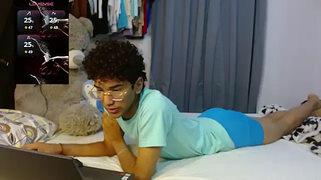 harrytwink18 online show from April 2026 10:11:02 PM