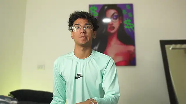 harrytwink18 online show from December 2024 01:22:02 PM