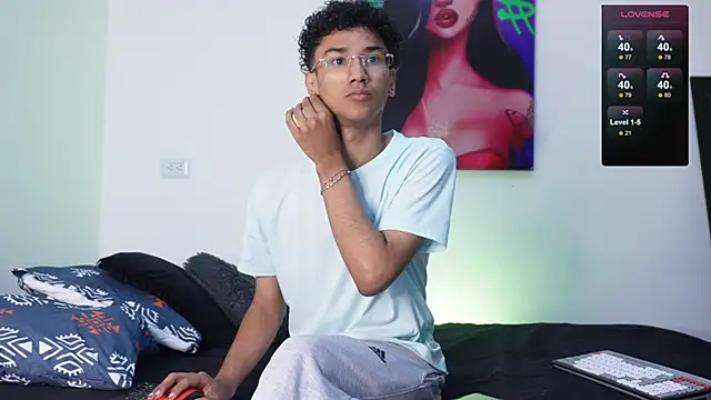 harrytwink18 online show from January 2025 01:24:02 PM