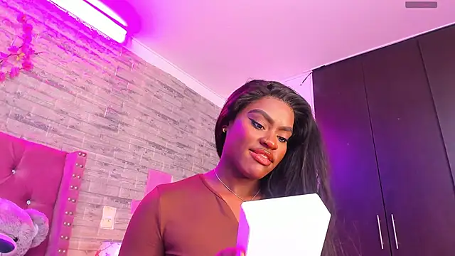 Snapshot of IsabellaBromsS chatting on February 2025 07:49:01 PM IsabellaBromsS online show from February 2025 07:49:01 PM