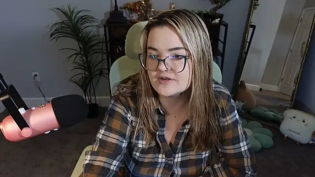 Snapshot of rodeobrii chatting on December 2025 02:23:01 AM rodeobrii online show from December 2025 02:23:01 AM