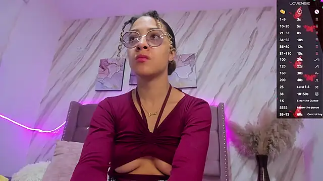 Snapshot of Hanna_Corne chatting on December 2024 11:50:02 AM Hanna Corne online show from December 2024 11:50:02 AM