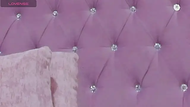 Snapshot of Hanna_Corne chatting on December 2024 02:54:01 PM Hanna Corne online show from December 2024 02:54:01 PM