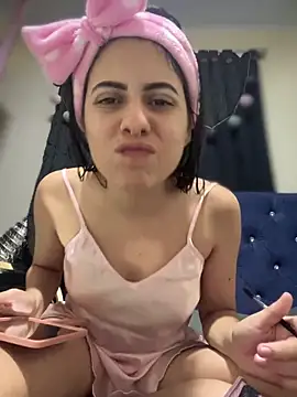 Snapshot of little_isabela1 chatting on December 2024 11:02:02 PM little isabela1 online show from December 2024 11:02:02 PM