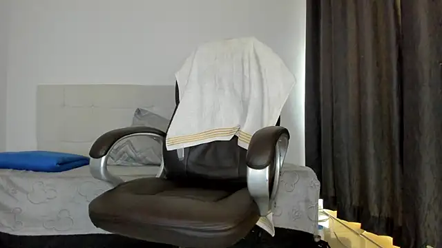 Teilor Creed online show from December 2025 07:35:01 PM