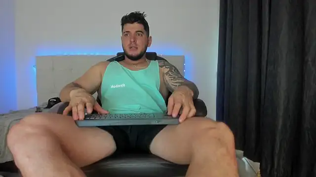 Teilor Creed online show from February 2026 10:51:01 PM