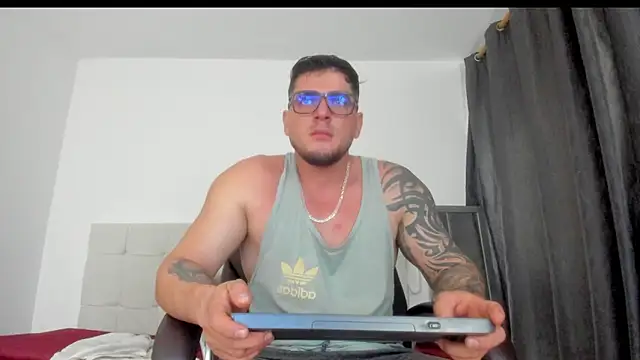 Teilor Creed online show from November 2025 08:13:01 PM