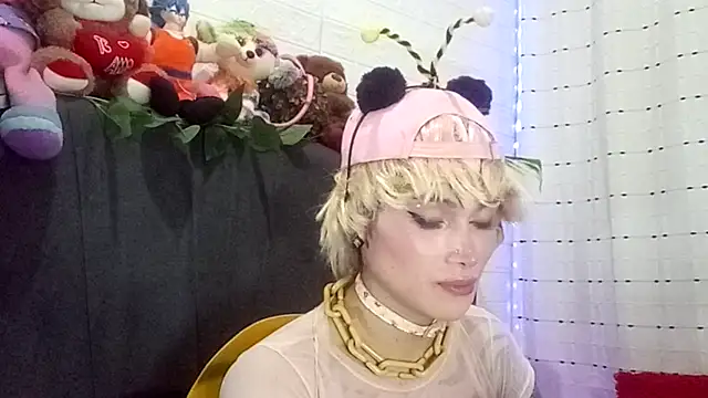 Devilnia9 online show from October 2025 11:49:01 PM