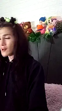 Devilnia9 online show from October 2025 10:22:01 PM
