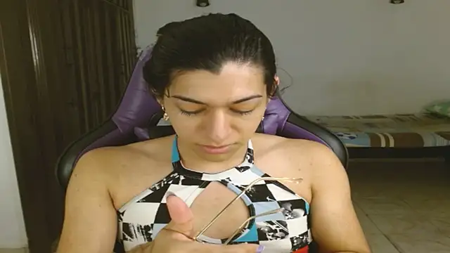 engielphoenis14 online show from October 2025 10:57:01 PM