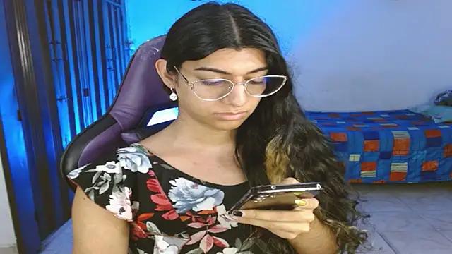 engielphoenis14 online show from December 2025 02:34:02 AM