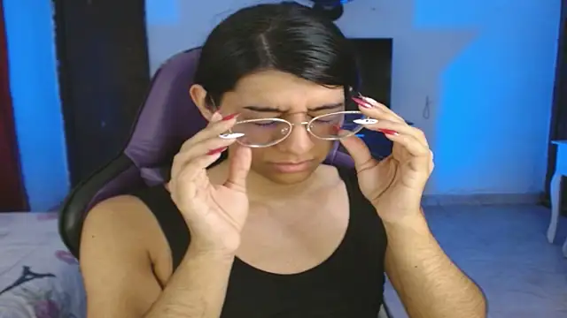 engielphoenis14 online show from December 2025 06:51:02 AM