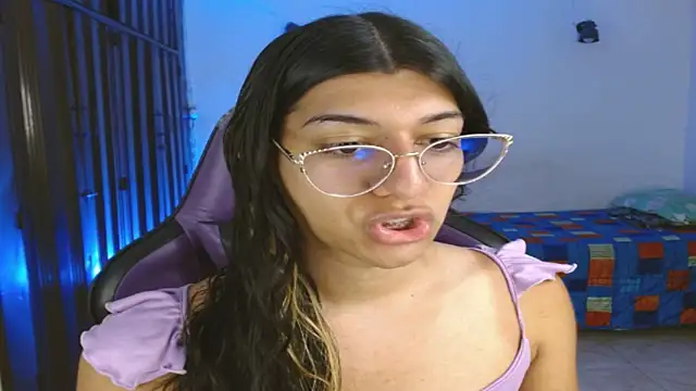 engielphoenis14 online show from October 2025 12:00:02 AM