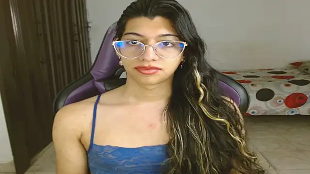 engielphoenis14 online show from September 2025 10:21:02 PM
